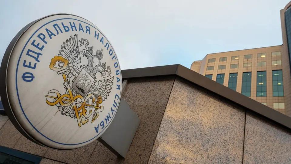 Повышение налогов и ужесточение условий спецрежимов для малого бизнеса привели к снижению поступлений на 22% при одновременном росте дефицита федерального бюджета.