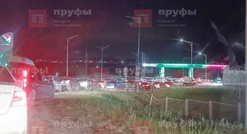 В селе Аскарово Абзелиловского района несколько дней наблюдается дефицит топлива: бензин на местных АЗС уходит в считанные часы после поставок, а цена АИ‑92 достигла 104 рубля за литр.