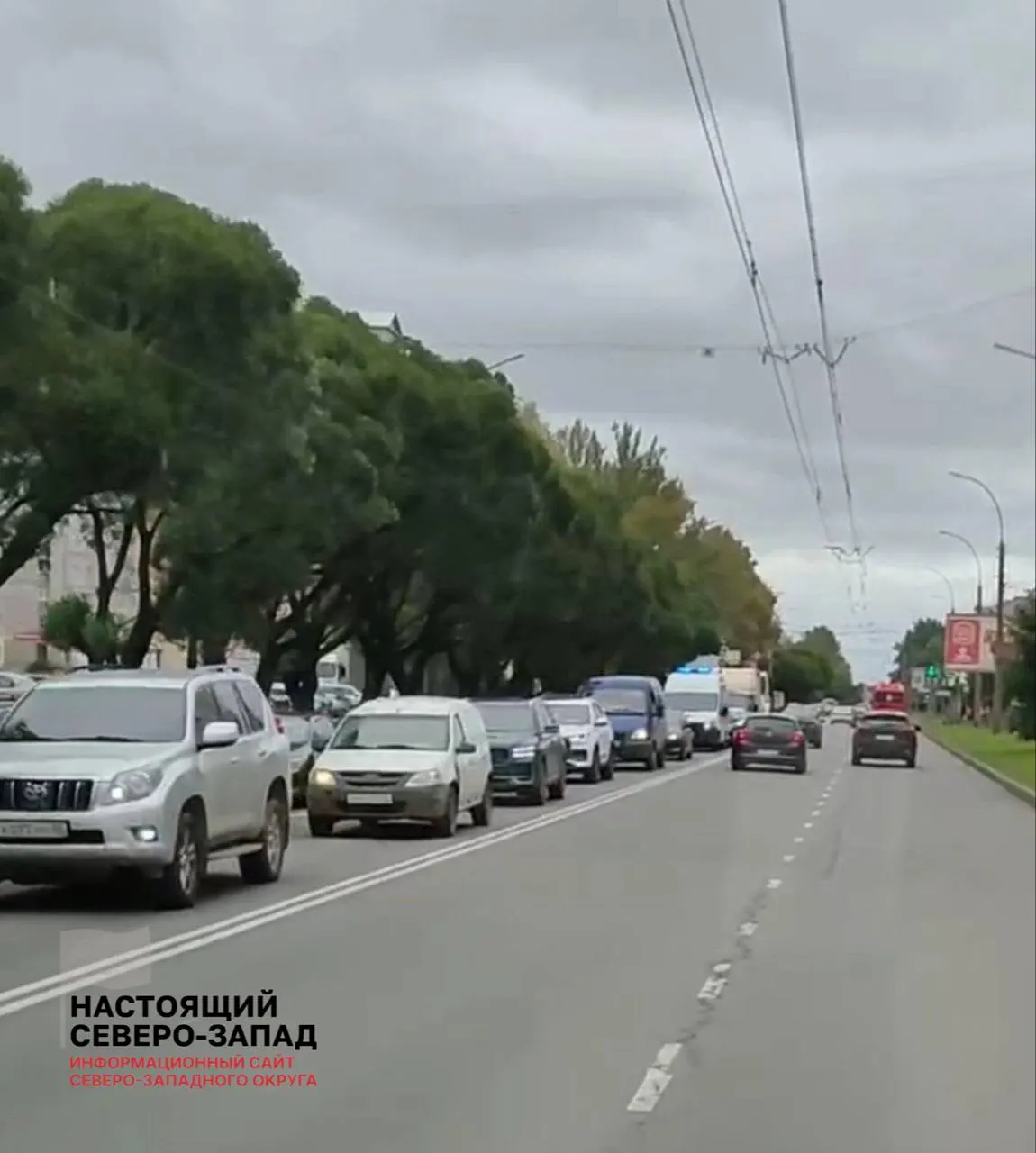 Утром 17 июля на нескольких сетевых АЗС в Вологде закончился бензин. Остатки есть только на отдельных станциях, частные заправки продают топливо по заметно более высоким ценам.