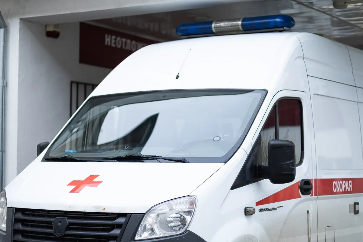 В регионе объявили электронный запрос котировок на поставку топлива для машин скорой помощи с начальной ценой за литр, которая примерно на 5 рублей превышает текущие розничные цены; заявки принимают до 9 июля.