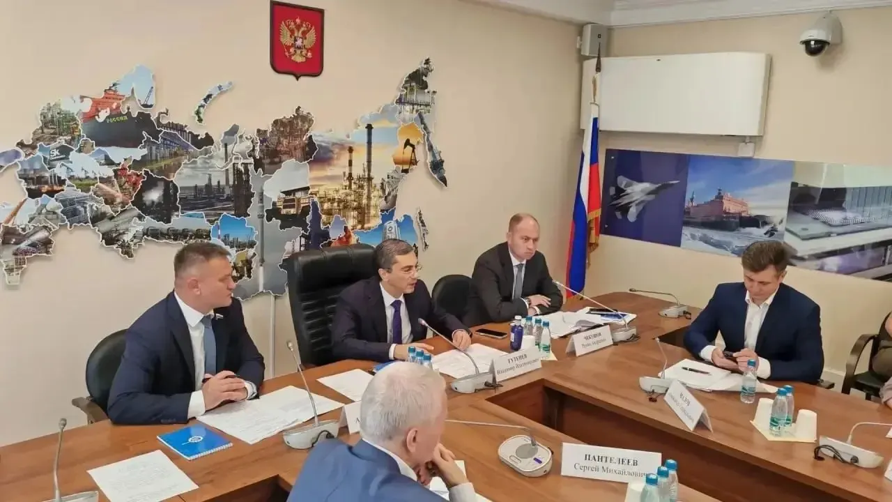 Законопроект предусматривает доступ министерств к данным ФНС о формировании цен на каждом этапе движения товара. Это должно позволить оперативно выявлять причины резкого подорожания и принимать меры.