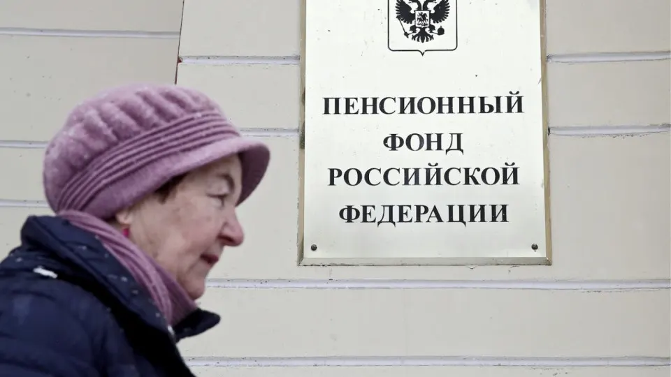 Всероссийский опрос показал, что большинство граждан опасаются бедности после выхода на пенсию: многие не имеют накоплений и рассчитывают на доход значительно выше текущих выплат.