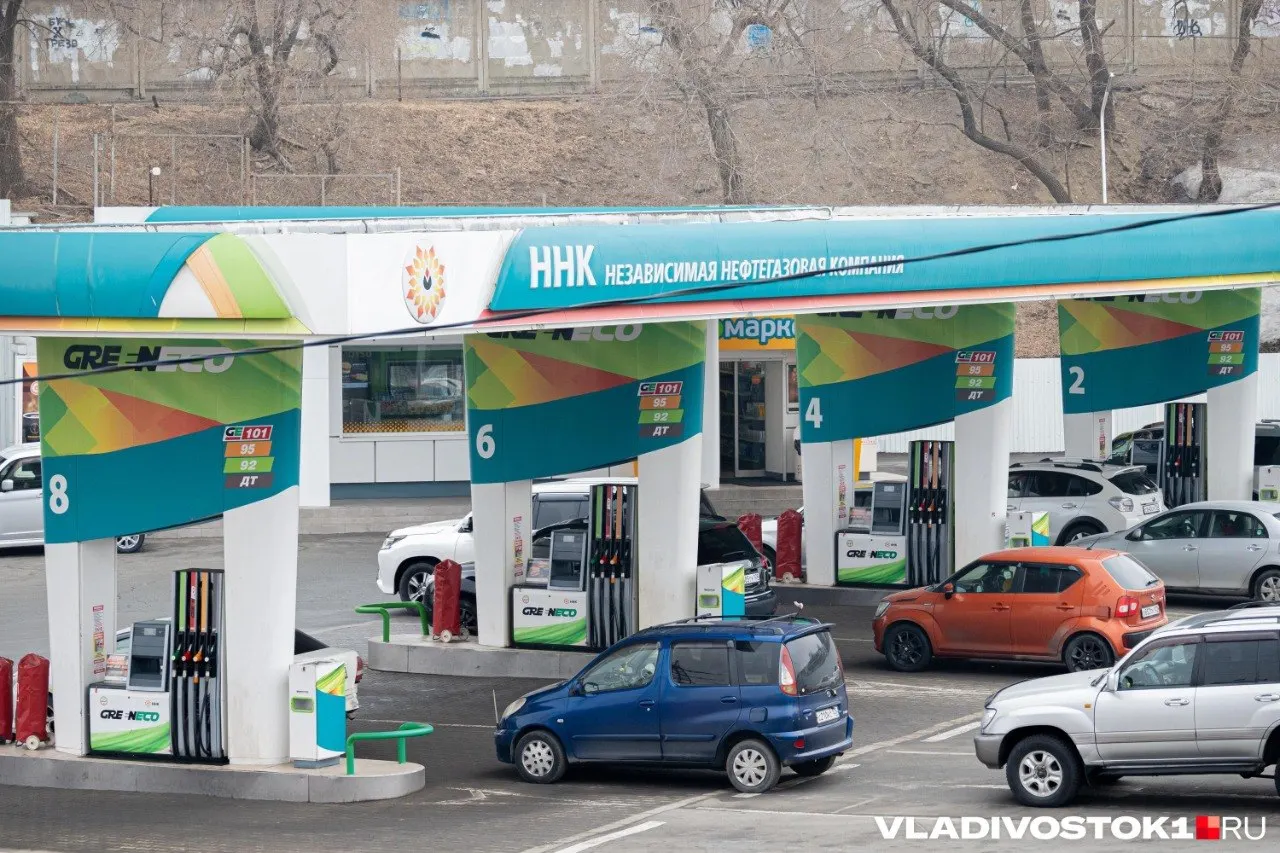 АИ-95 доступен по 95,97 рубля, дизель — на той же отметке. Сеть Benzo возобновила продажи АИ-95 после простоя.