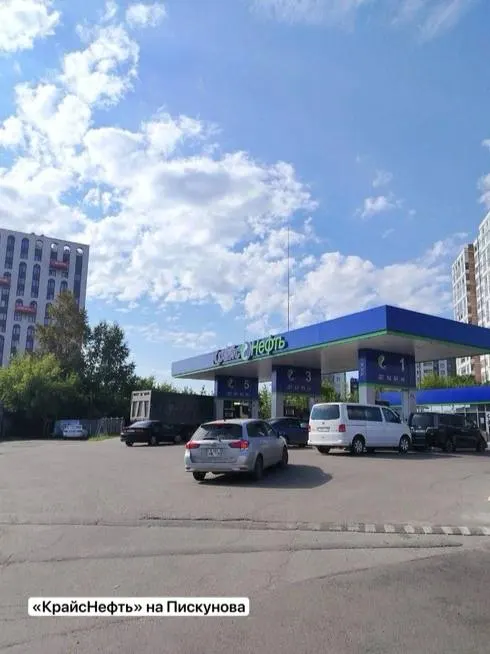 После введения лимитов на стоимость бензина на отдельных АЗС Иркутска образовались очереди, цены остаются без изменений.
