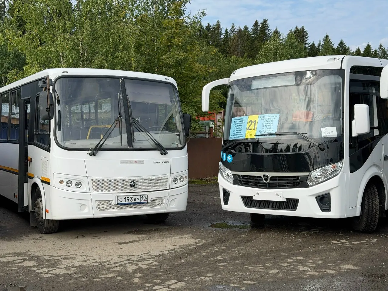 С 12 августа откроются маршруты №19 и №21; тариф на новый участок составит 40 рублей. Техника у перевозчика в хорошем состоянии: автобусы не старше 2019 года.