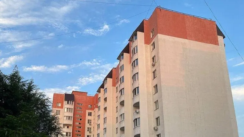 Аренда однокомнатной квартиры в Саратове достигла 24049 рублей в месяц (+2,6%); по России — 27227 рублей (+3,1%).