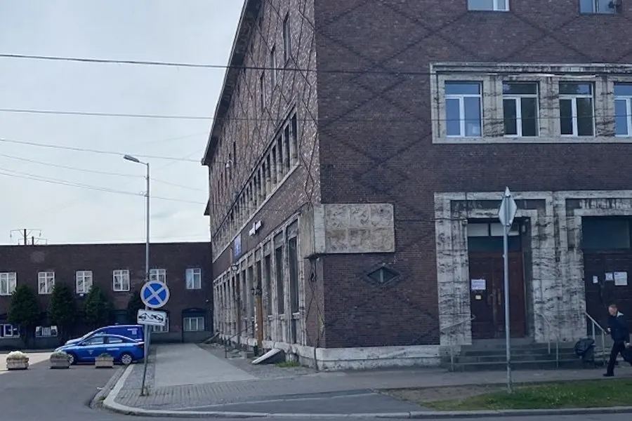 В Калининграде повторно выставлено на торги здание почтамта. Начальная стоимость имущества выросла на 32 млн рублей; торги запланированы на 5 октября, заявки принимаются до 29 сентября.