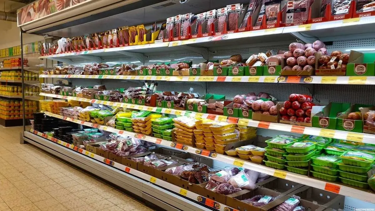 В августе зафиксировано условное снижение минимального набора продуктов, но с начала года корзина подорожала на 8,4% — рост расходов на жизнь сохраняется.