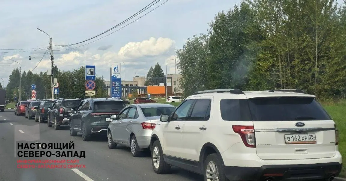 Очереди за&nbsp;бензином возобновились в&nbsp;Вологодской области