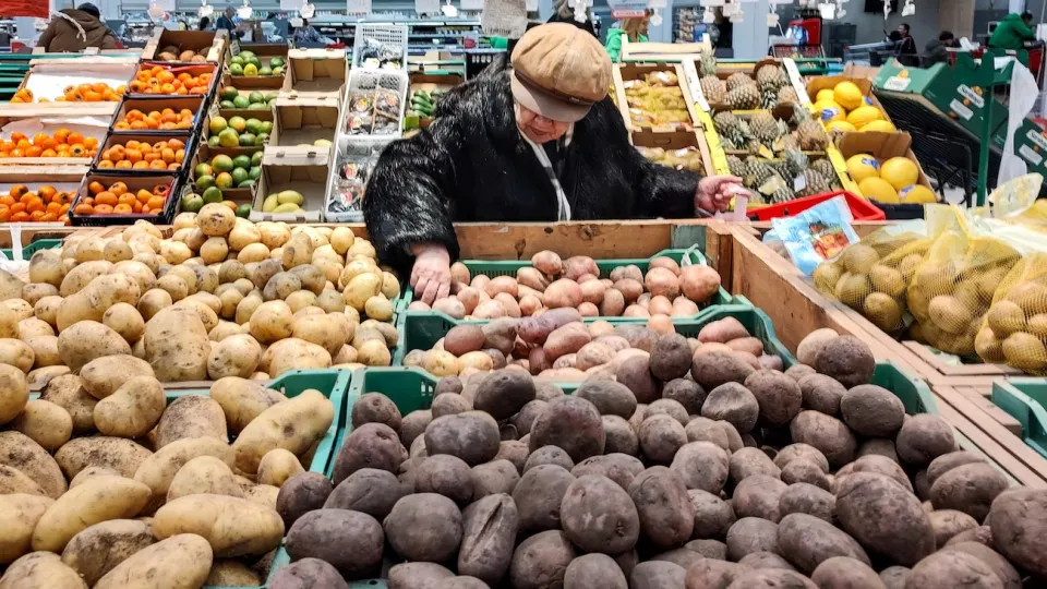 Картофель дорожает: урожай снижается, импорт растет и&nbsp;цены держатся