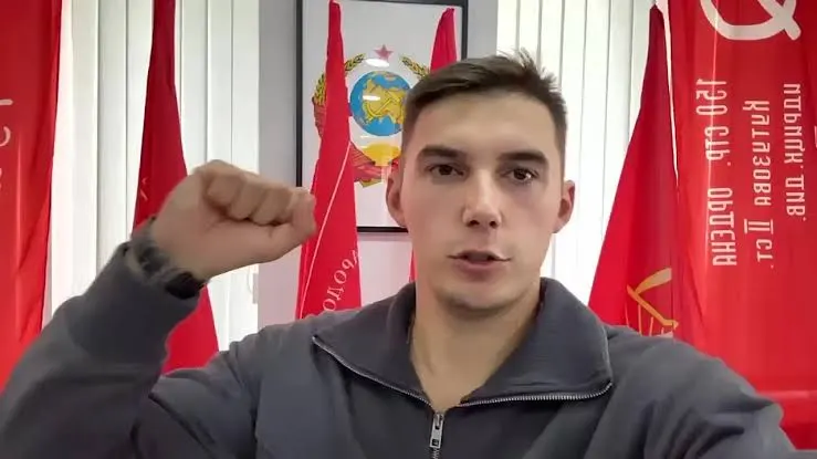 Протокол на организатора митинга против роста тарифов ЖКХ в Сыктывкаре составлен по делу о якобы нарушении порядка; число участников превысило объявленное, но доказательств нарушения нет.